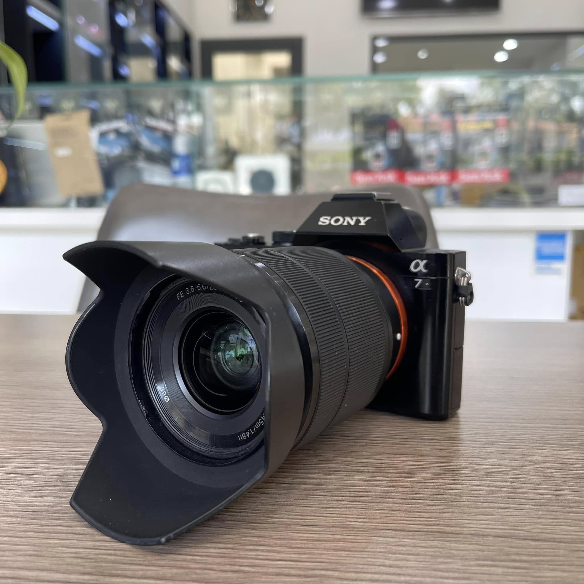 Sony A7 + Lens Sony FE 28-70mm f/3.5-5.6 OSS
